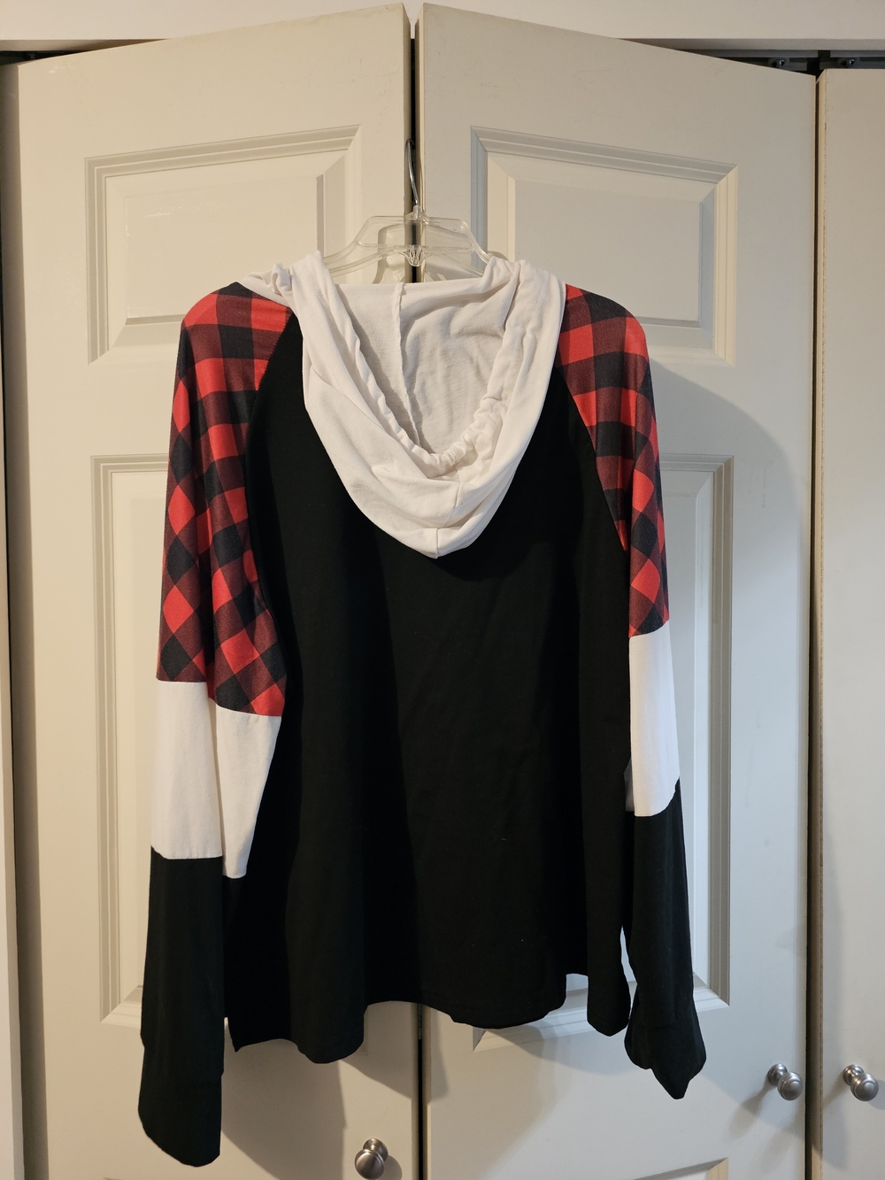 Set Of 2 Woman's 3XL Tops Black Hoodie with Red Buffalo Plaid Accents& Brown Tee - Picture 5 of 5